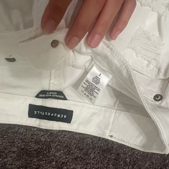 White denim shorts - Picture 3 of 3